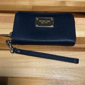 Michael Kors wristlet